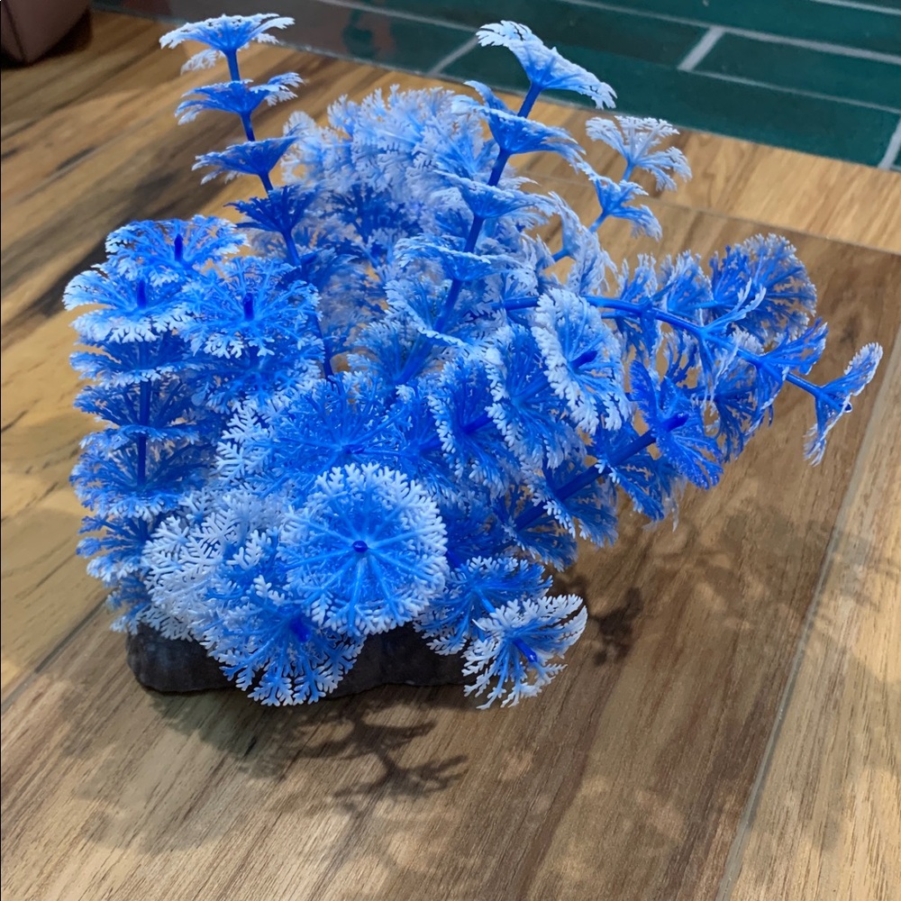 New blue and white fish aquarium faux plastic plants 6” by 6”